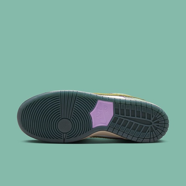 Alexis Sablone Unveils Nike SB Dunk Low Collab | Grailify